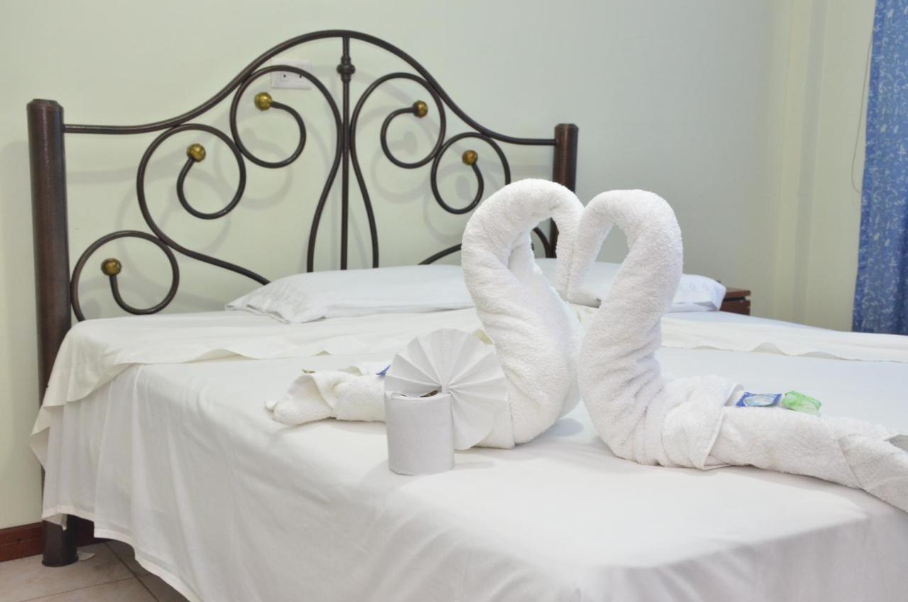 Hostal Ibiza Santa Cruz de La Sierra Exteriör bild