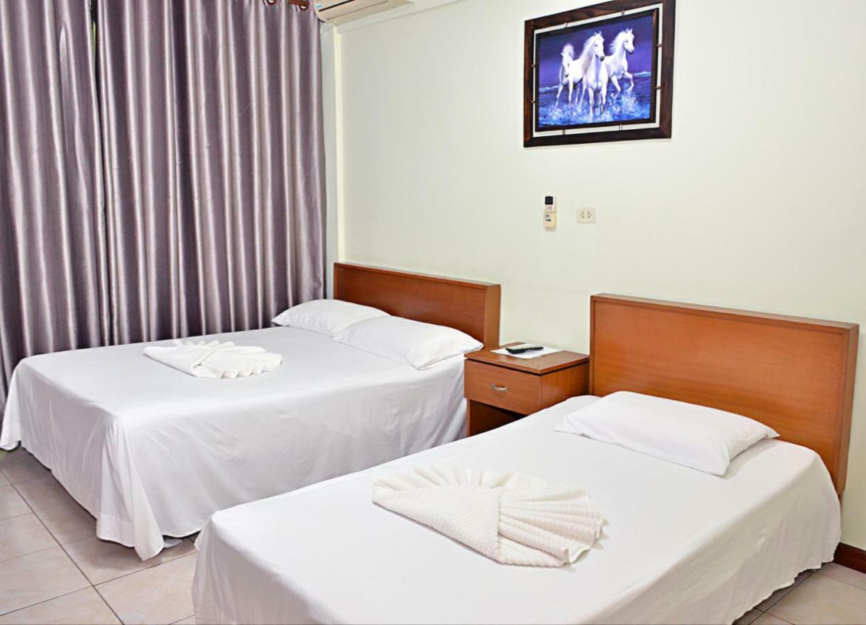 Hostal Ibiza Santa Cruz de La Sierra Exteriör bild