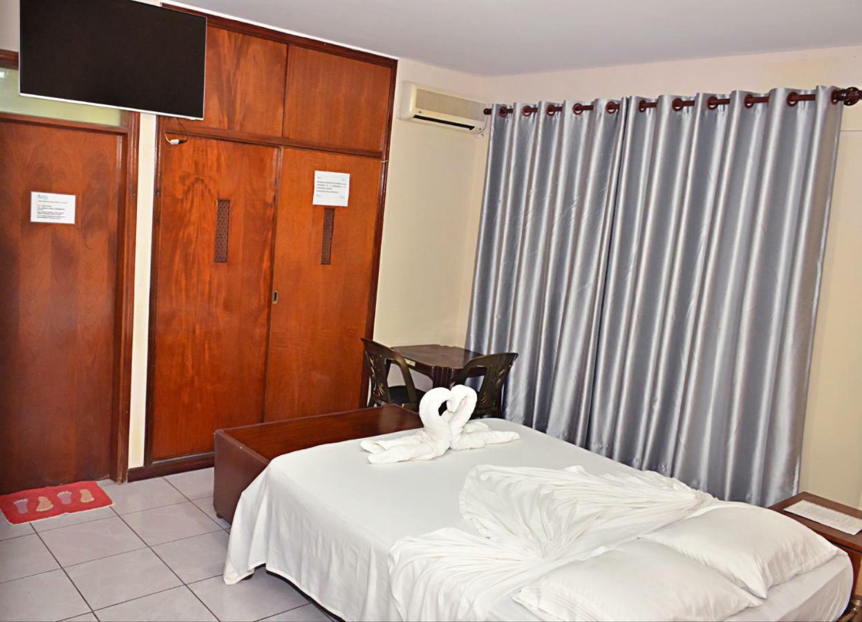 Hostal Ibiza Santa Cruz de La Sierra Exteriör bild